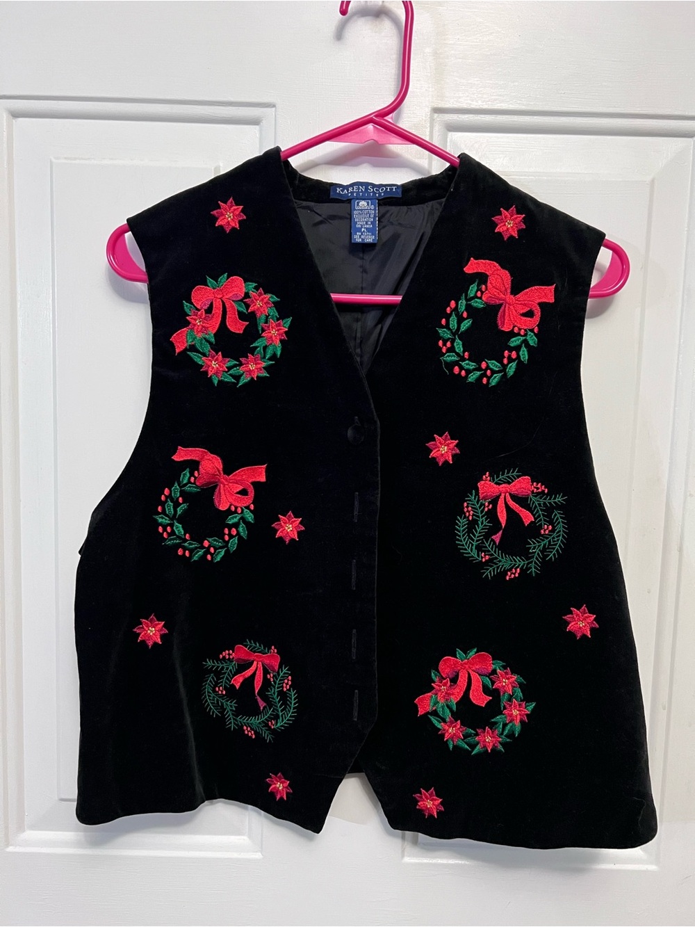 Karen Scott Petites PL Black Velour Christmas Vest Poinsettia Wreath Embroidered